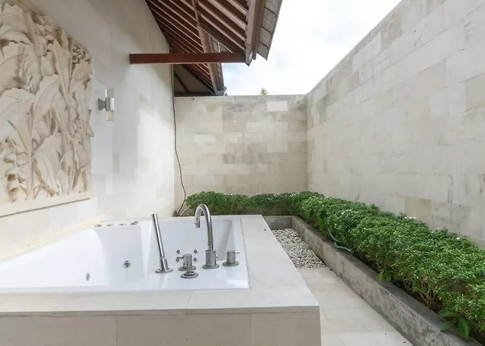 Enchanting Villa *